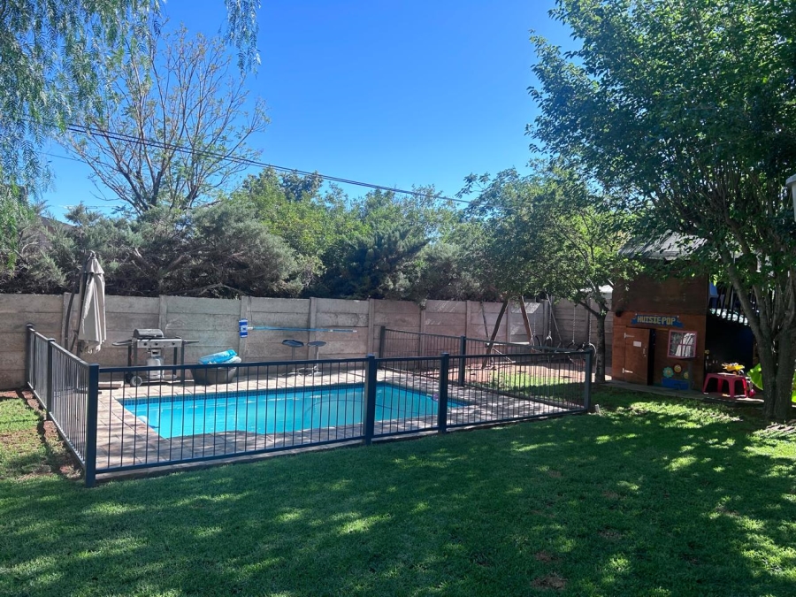 4 Bedroom Property for Sale in Keidebees Northern Cape